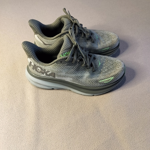 Hoka Clifton 9 Womens Gray and Green Running Shoes Sz 7B. - Picture 4 of 16